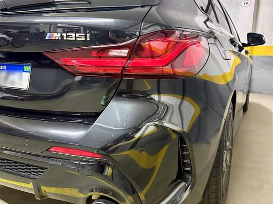 BMW-M 135i-2.0 16V TURBO GASOLINA XDRIVE DARK EDITION AUTOMÁTICO BMW-M 135i-2021