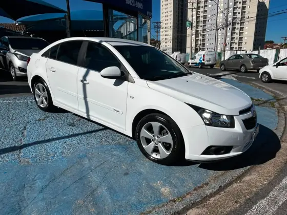CHEVROLET CRUZE 1.8 LT 16V FLEX 4P AUTOMÁTICO CHEVROLET CRUZE 1.8 LT 16V FLEX 4P AUTOMÁTICO