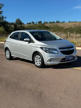 CHEVROLET ONIX 1.0 MPFI JOY 8V FLEX 4P MANUAL CHEVROLET ONIX 1.0 MPFI JOY 8V FLEX 4P MANUAL
