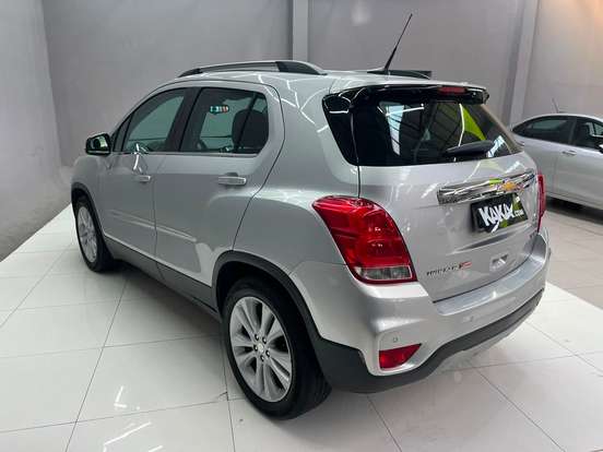 CHEVROLET-TRACKER-2018