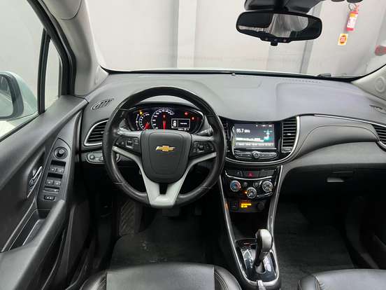 CHEVROLET-TRACKER-2018