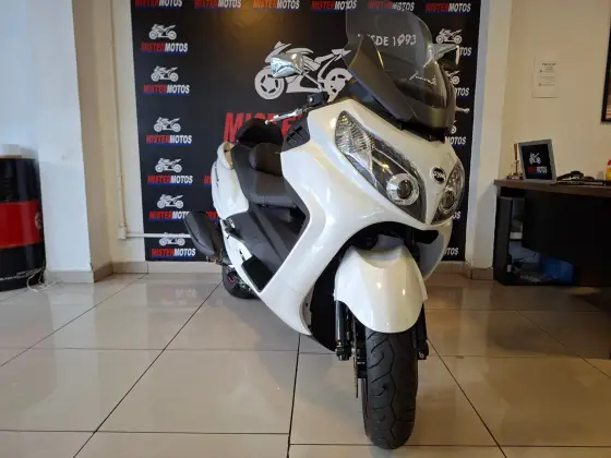 DAFRA MAXSYM 400i 
