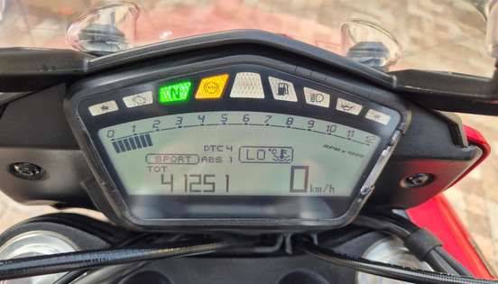 DUCATI-HYPERSTRADA 821-2014