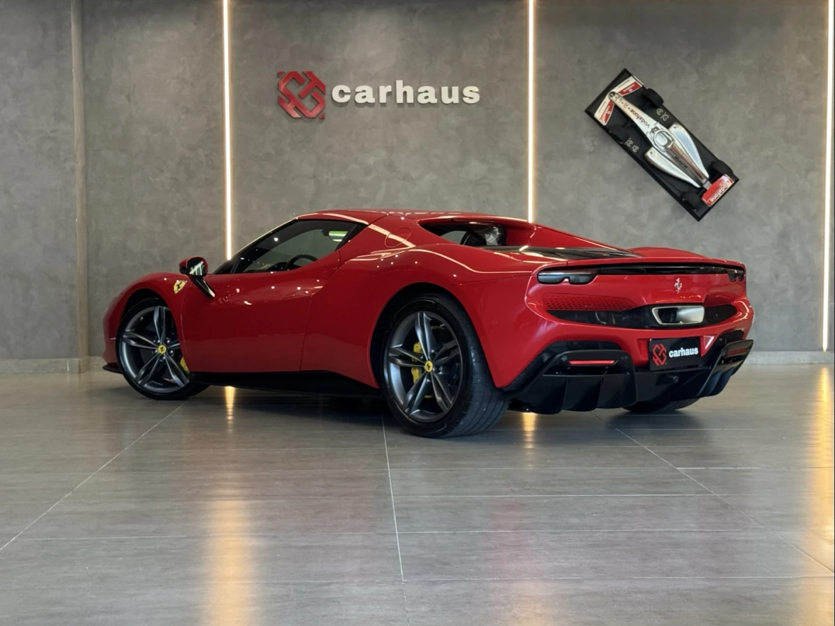 Ferrari 296 GTB — foto 6