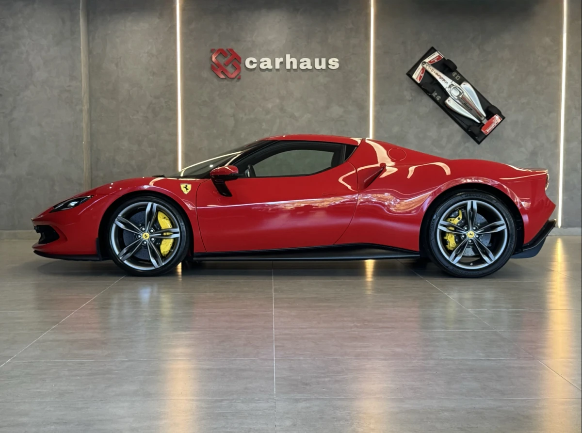 Ferrari 296 GTB — foto 7