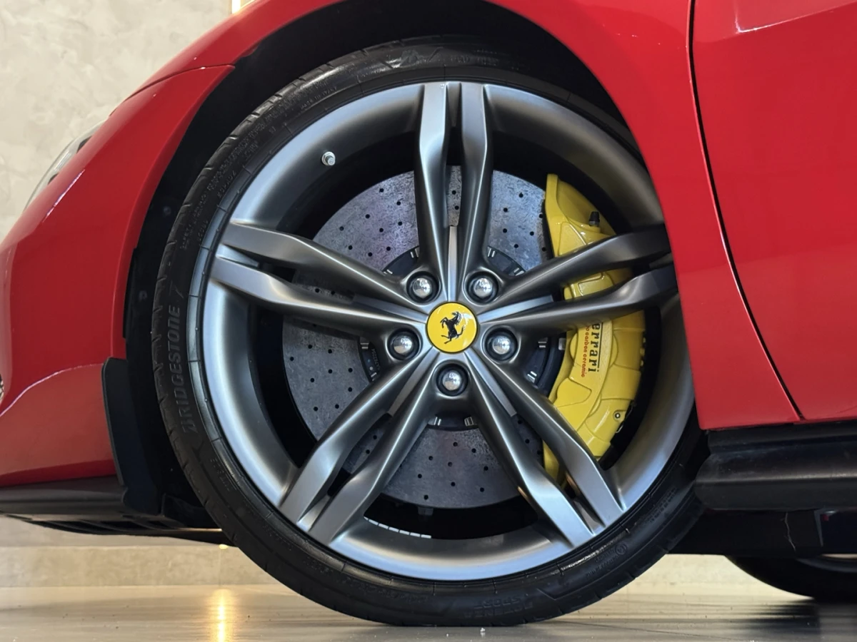 Ferrari 296 GTB — foto 9