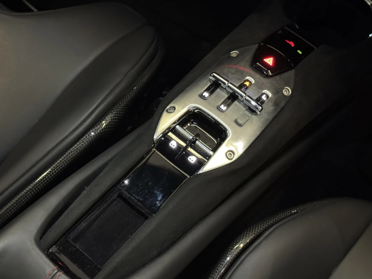 Ferrari 296 GTB — foto 14