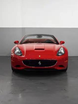 FERRARI CALIFORNIA 4.3 V8 GASOLINA F1-DCT FERRARI CALIFORNIA 4.3 V8 GASOLINA F1-DCT