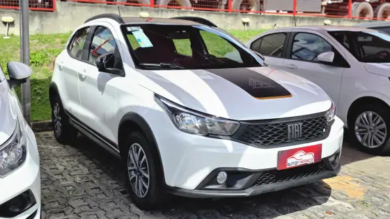 FIAT ARGO 1.3 FIREFLY FLEX TREKKING CVT FIAT ARGO 1.3 FIREFLY FLEX TREKKING CVT