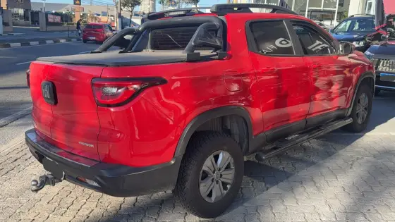 FIAT TORO 1.8 16V EVO FLEX FREEDOM AT6 FIAT TORO 1.8 16V EVO FLEX FREEDOM AT6