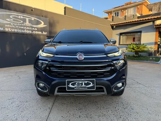 FIAT TORO 2.0 16V TURBO DIESEL RANCH 4WD AT9 FIAT TORO 2.0 16V TURBO DIESEL RANCH 4WD AT9