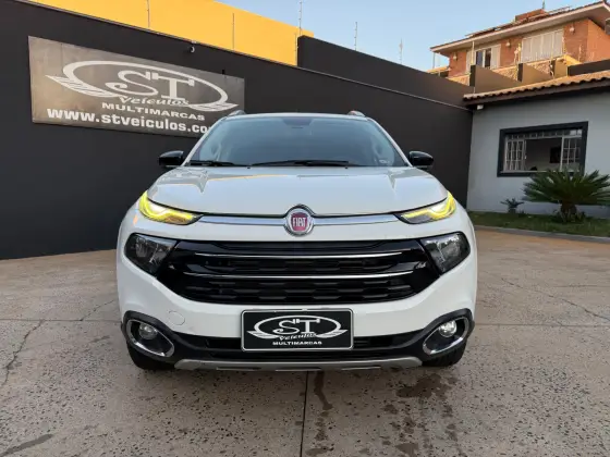 FIAT TORO 2.0 16V TURBO DIESEL VOLCANO 4WD AT9 FIAT TORO 2.0 16V TURBO DIESEL VOLCANO 4WD AT9