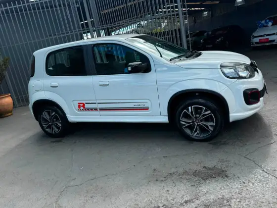FIAT UNO 1.3 FIREFLY FLEX SPORTING 4P MANUAL FIAT UNO 1.3 FIREFLY FLEX SPORTING 4P MANUAL