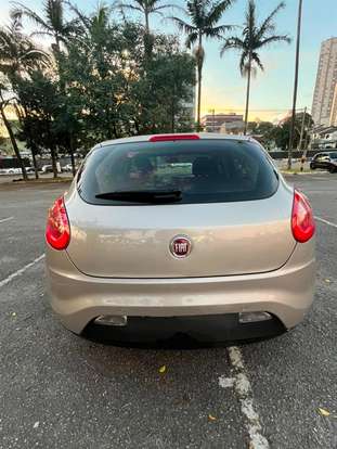 FIAT-BRAVO-1.8 ABSOLUTE 16V FLEX 4P AUTOMATIZADO FIAT-BRAVO-2011