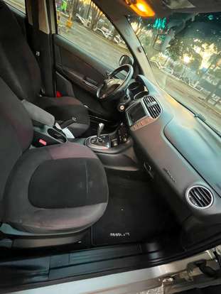 FIAT-BRAVO-1.8 ABSOLUTE 16V FLEX 4P AUTOMATIZADO FIAT-BRAVO-2011