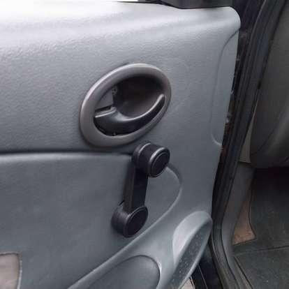 FORD-COURIER-2009
