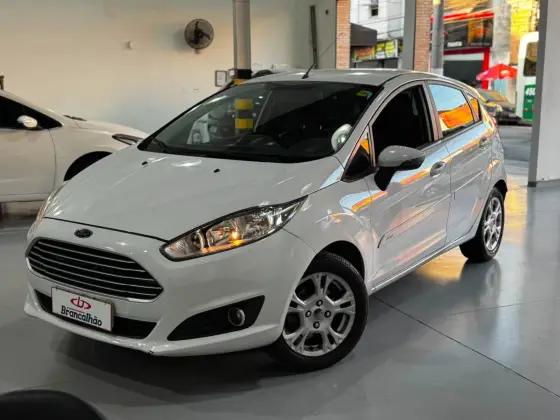 FORD FIESTA 1.5 SE HATCH 16V FLEX 4P MANUAL FORD FIESTA 1.5 SE HATCH 16V FLEX 4P MANUAL