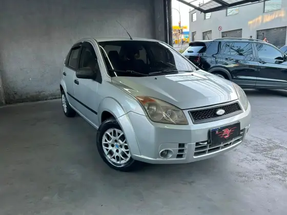 FORD FIESTA 1.6 MPI FIRST SEDAN 8V FLEX 4P MANUAL FORD FIESTA 1.6 MPI FIRST SEDAN 8V FLEX 4P MANUAL