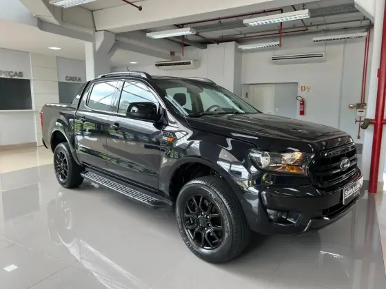 FORD RANGER 2.2 BLACK 4X2 CD 16V DIESEL 4P AUTOMÁTICO