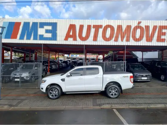 FORD RANGER 2.2 XLS 4X4 CD 16V DIESEL 4P AUTOMÁTICO FORD RANGER 2.2 XLS 4X4 CD 16V DIESEL 4P AUTOMÁTICO