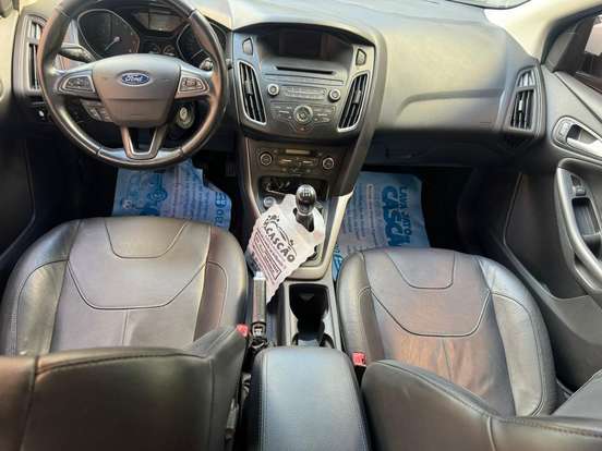 FORD-FOCUS-2015