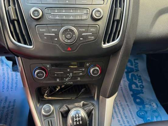 FORD-FOCUS-1.6 SE PLUS 16V FLEX 4P MANUAL FORD-FOCUS-2015