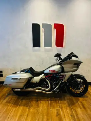 HARLEY-DAVIDSON CVO ROAD GLIDE ST 