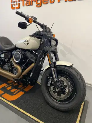 HARLEY-DAVIDSON-SOFTAIL FAT BOB 107-2019