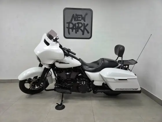 HARLEY-DAVIDSON STREET GLIDE SPECIAL HARLEY-DAVIDSON STREET GLIDE SPECIAL