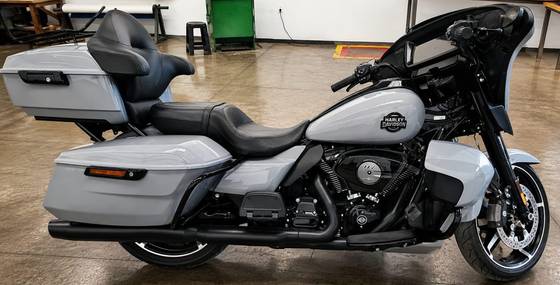 HARLEY-DAVIDSON STREET GLIDE ULTRA 