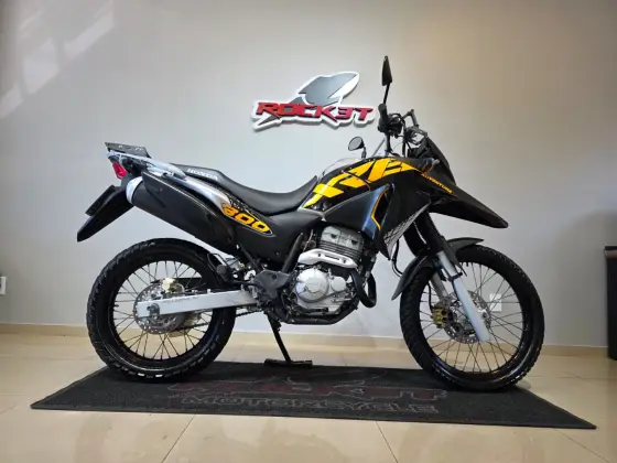 HONDA XRE 300 HONDA XRE 300
