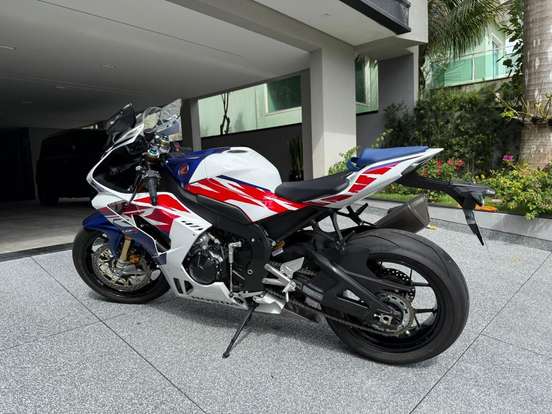HONDA-CBR 1000RR-R FIREBLADE SP HONDA-CBR 1000RR-R FIREBLADE SP-2023