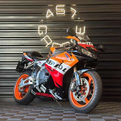 HONDA-CBR 1000RR-2007