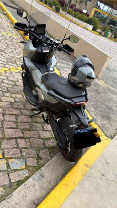 HONDA-X-ADV-2023