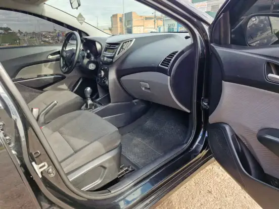 HYUNDAI-HB20-1.6 PREMIUM 16V FLEX 4P MANUAL HYUNDAI-HB20-2012