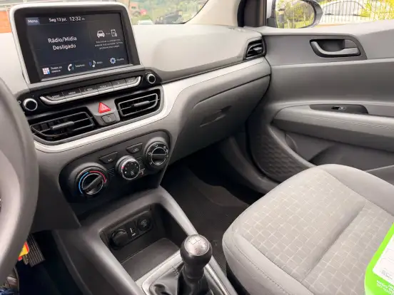 HYUNDAI-HB20S-1.0 12V FLEX COMFORT PLUS MANUAL HYUNDAI-HB20S-2023