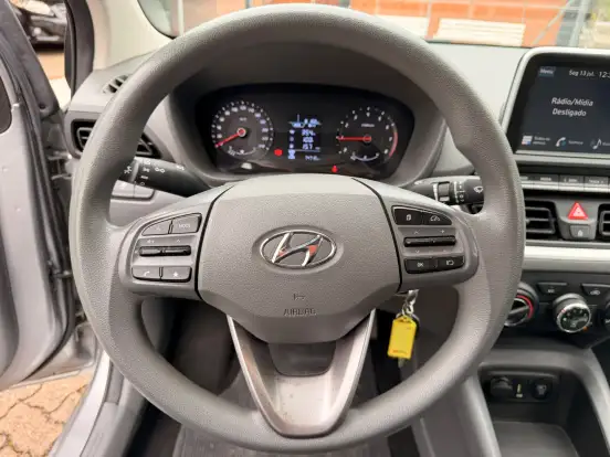HYUNDAI-HB20S-1.0 12V FLEX COMFORT PLUS MANUAL HYUNDAI-HB20S-2023