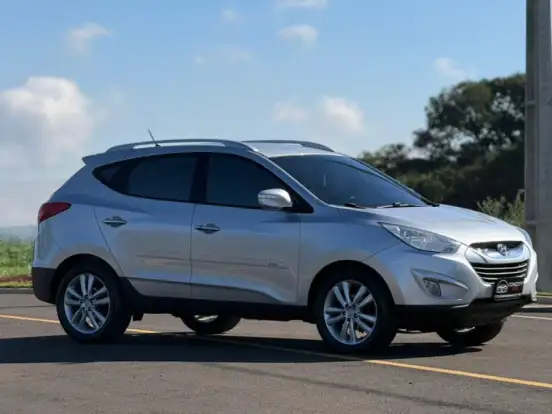 HYUNDAI-IX35-2.0 MPFI GLS 4X2 16V GASOLINA 4P AUTOMÁTICO HYUNDAI-IX35-2011
