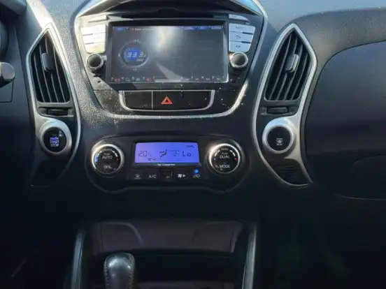 HYUNDAI-IX35-2.0 MPFI GLS 4X2 16V GASOLINA 4P AUTOMÁTICO HYUNDAI-IX35-2011