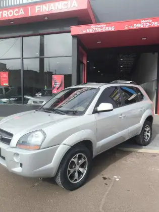 HYUNDAI TUCSON 2.0 MPFI GLS 16V 143CV 2WD FLEX 4P AUTOMÁTICO HYUNDAI TUCSON 2.0 MPFI GLS 16V 143CV 2WD FLEX 4P AUTOMÁTICO