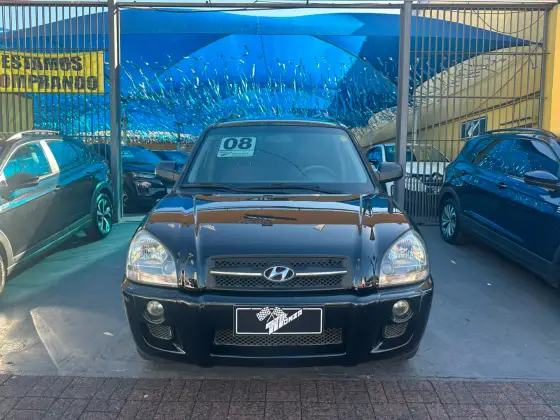 HYUNDAI TUCSON 2.0 MPFI GLS 16V 143CV 2WD GASOLINA 4P AUTOMÁTICO HYUNDAI TUCSON 2.0 MPFI GLS 16V 143CV 2WD GASOLINA 4P AUTOMÁTICO