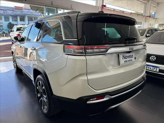 JEEP-COMMANDER-2022