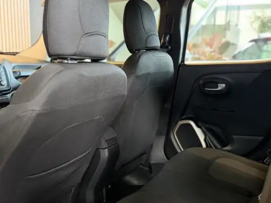 JEEP-RENEGADE-1.8 16V FLEX SPORT 4P AUTOMÁTICO JEEP-RENEGADE-2015