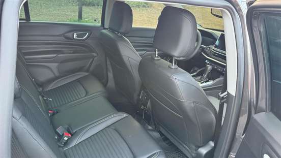 JEEP-COMMANDER-1.3 T270 TURBO FLEX LONGITUDE AT6 JEEP-COMMANDER-2025