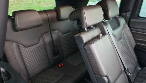 JEEP-COMMANDER-2022