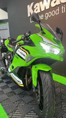 KAWASAKI-NINJA ZX-4RR KAWASAKI-NINJA ZX-4RR-2025