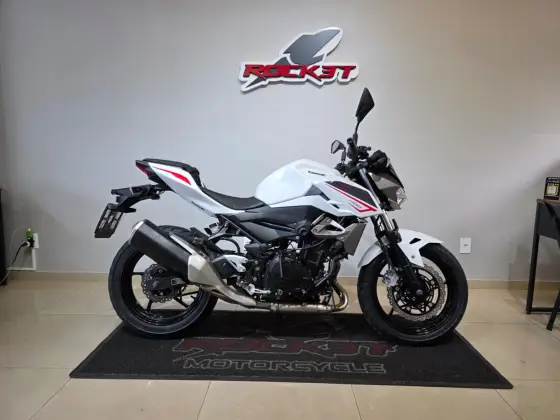 KAWASAKI Z400 KAWASAKI Z400