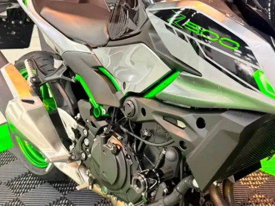 KAWASAKI-Z500 SE KAWASAKI-Z500 SE-2025