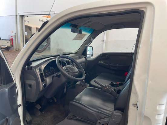 KIA-BONGO-2.5 K-2500 4X2 CS TURBO DIESEL 2P MANUAL KIA-BONGO-2013