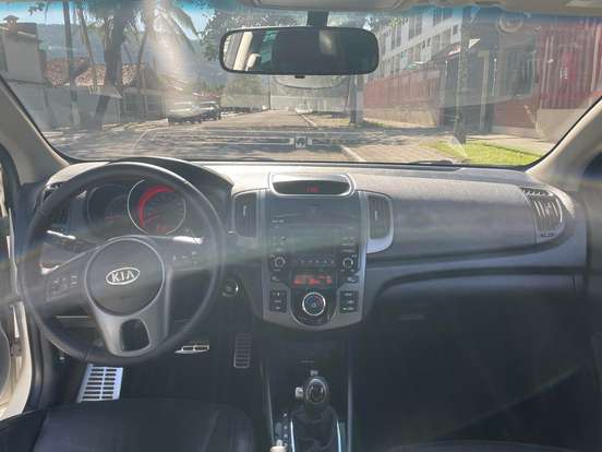 KIA-CERATO-2.0 KOUP 16V GASOLINA 2P AUTOMÁTICO KIA-CERATO-2011